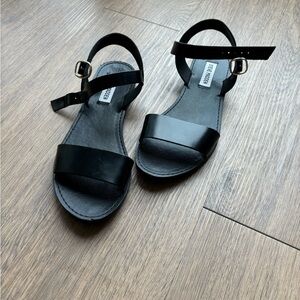 STEVE MADDEN Donddi Sandals *7.5*